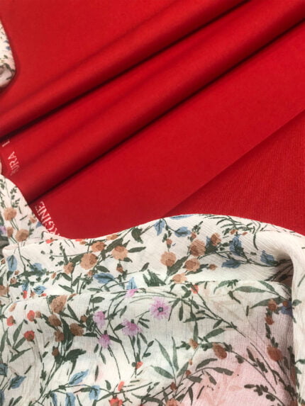 Ткань костюмная вирджинская шерсть в красном цвете Valentino Италия