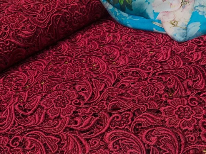 Кружево макраме в глубоком цвете бордо Prada Италия